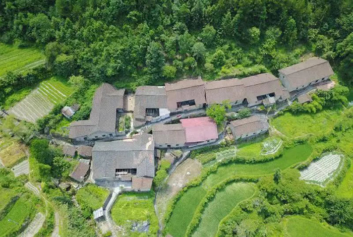 尖坳村-梯田之上的红色村庄